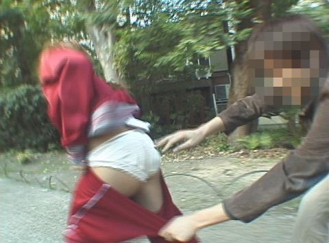 追跡ドッキリ！ジャージ*いきなり上げたり、下ろしたり！