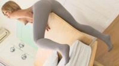 芹菜ゆき　カラータイツ直穿きオナニーにハマる黒ギャル