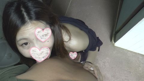 【個人撮影】公衆便所でフェラさせて口内発射した。