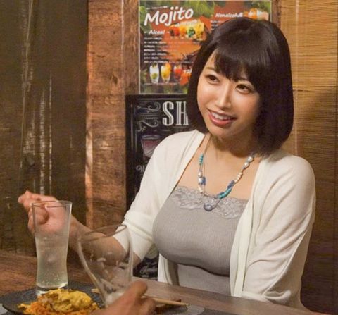 【個撮】【Gカップ パイパンむき出し絶頂妻 29歳に中出し】女の性欲を飛躍的に増大させる**覚醒*****を出す出会い系居*屋　SEX依存症は生中率100%【個人・****】
