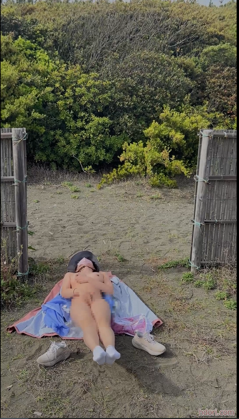 AVの声優みたいにオナニー動画にエロいセリフを言う女