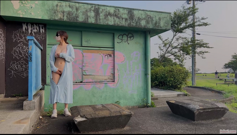 野外オナニー快感にハマってやめられない女