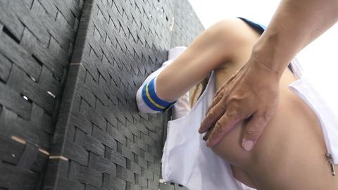 FHD動画 悪質**カメコグループの餌食になった哀れなコスプレイヤーNO-2　おっぱい丸出し編