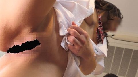素人オメコ大図鑑　闇イベントに出演する訳あり**集合19「パンツ被って踊る！なんかやってますこの女性！」