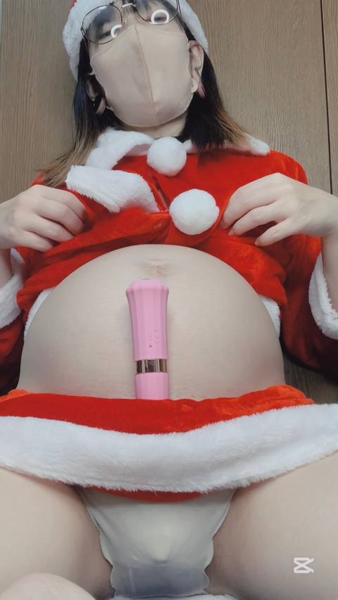 妊婦サンタのボテ腹晒し着衣オナ♡