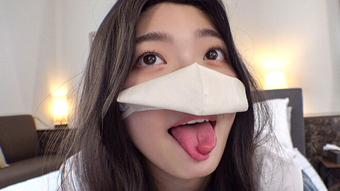 【これぞ超えろマンコ！】20才 スプリットタン**大生がエロすぎる！生ハメ中出し膣奥ドカ射精で痙攣バグ逝きアクメ。まん奥でイキまくる最高美女、発掘しました！