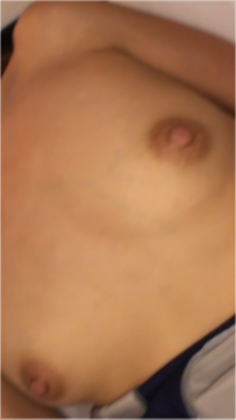 ドスケベ黒ギャルシスターコスパコ。着衣のまま中出しえっち。