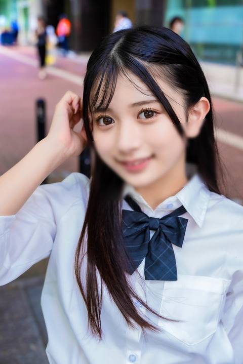 雑誌の研究生モデルちゃん！！裏では色んな男と遊びまくっている清楚系ヤリマン！！未来のスターのエロボディに大量中出し！！