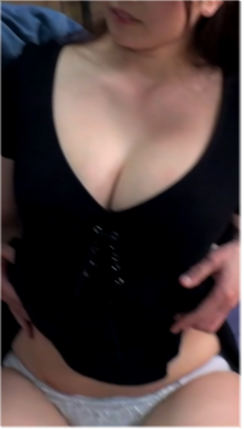 Hカップ爆乳若妻初撮り。職場上司と中出しW不倫。　全員フルzipプレゼント