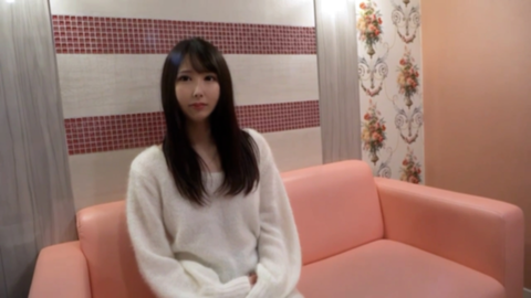 現地方アナ 23歳。彼女独断での出演販売決定。