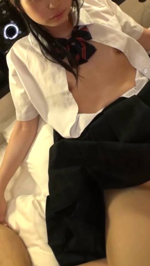 【18歳解禁】体育祭後にホテルで、おじさんの男性器生入れ※実録･撮影データ公開※