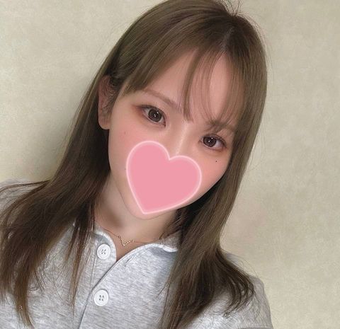 【完全素人】プレミアS級の超カワイイ20歳♡押しに弱いコだったので半ば強/引/に中出し…特典2本有り顔射&種付けハメ♡