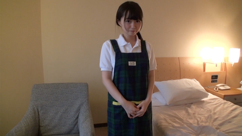 １４３ｃｍカフェ店員　軽すぎる身体を持ち上げ抱っこしながら中出し