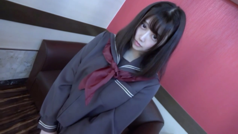 大人気アイドル級の可愛さ18歳。このルックスに細身巨乳Fカップ乳で理性崩壊、妊娠させたく無責任の中出しした映像。