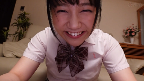 【オナニー】ちっちゃな穴がマン汁でびちょ濡れ！自画撮りオナニー[4]