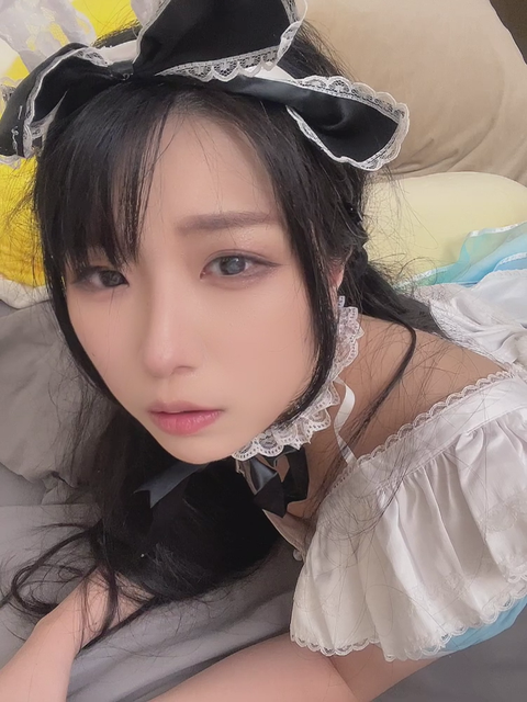 アリスコスプレでえちえち動画①