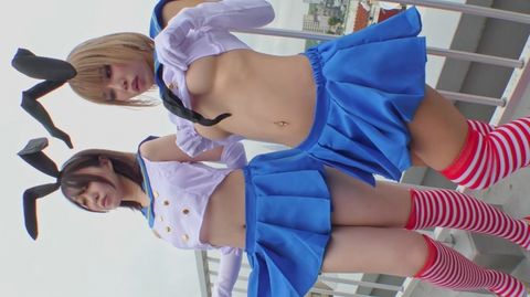 [地下撮影会マル秘映像シリーズ124-01]屋外でのコスプレ撮影でポ**ポ**