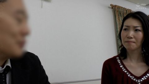 一皮むけば欲求不満を募らせた変態妻に！旦那さんのいない内にはしたない痴態を曝け出してイキまくってます♪⑤