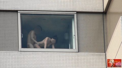【タフガイ彼氏の強性欲：「カーセックス」＆HOTEL窓際「世間から丸見えファック！？」】淫熟妻：NTR個撮