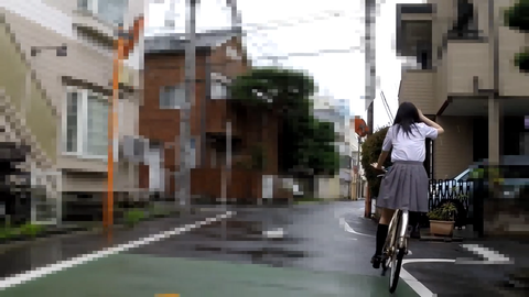 【**】チャリ通**のあとをひたすら尾行　エッチな太ももがいっぱい撮れました♪