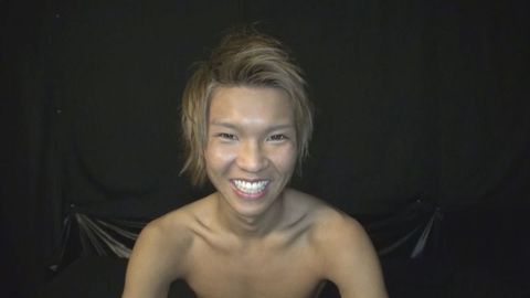 色黒のチャラ男が性欲全開！アナルFUCKされ「キモチイイ…」と連呼！