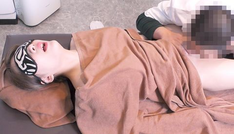 超美巨乳OLを性感開発。鬼畜変態整体師によるオチ〇ポ挿入付き性感マッサージ90分2万コースを実録収録。
