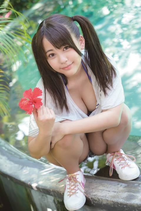Shion 南国爆乳アイランド・夕美しおん