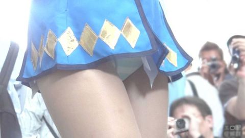 【HD】動画禁止コスイベに一眼カメラの動画機能で潜入31「顔がいい女はパンツもいい」