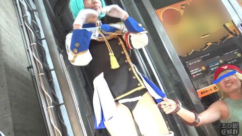 【HD】動画禁止コスイベに一眼カメラの動画機能で潜入31「顔がいい女はパンツもいい」