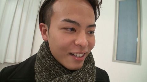 巨根の翔太が裸の女を目の前にして自然と勃起！