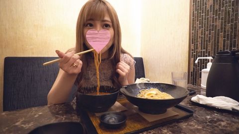 【無修正ｘ個人撮影】ネカフェ在住風俗嬢からお呼び出し！仕事激減でサポと居候希望♪生挿入中に店長に電話と中出しで交渉成立！舌ピフェラはオマケでｗ【＃舌ピ】