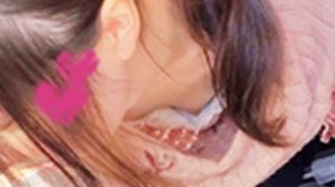 おっぱい狙いました。同僚の乳首が丸見え