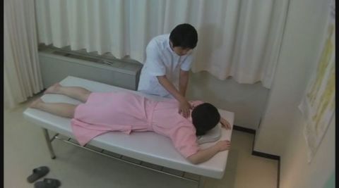 整骨院で勃起したチ●コを見せたら女性患者は受け入れるのだろうか　04