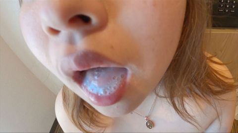 【個撮】エッチなことに興味津々・ぽっちゃりHカップゆあちゃんのムチふわボディーチェック＆フェラヌキで大量ザーメンを爆乳にヌリヌリ！
