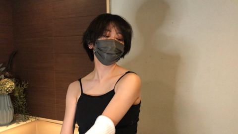 ボーイッシュ美女大**22歳。イラマ地獄に足をバタつかせながら悶える→ごっくん。