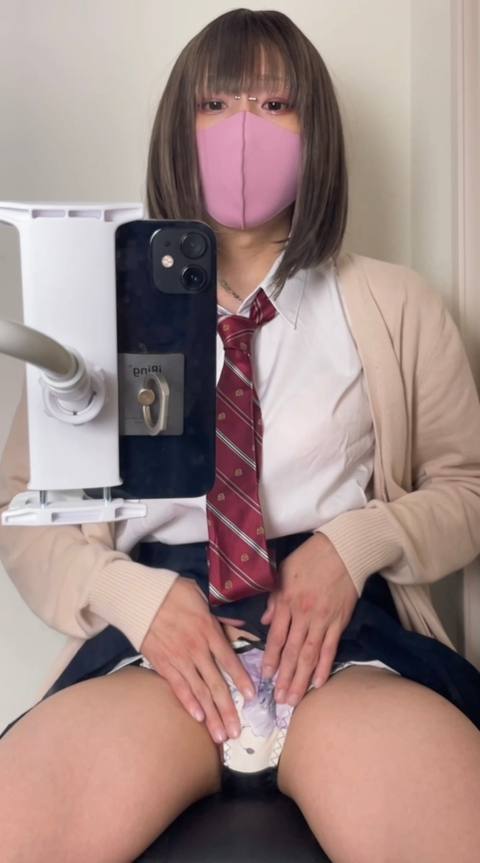 【個人撮影】デカちんぽ制服ギャルの濃厚ノーハンド射精（特典付き、女装）