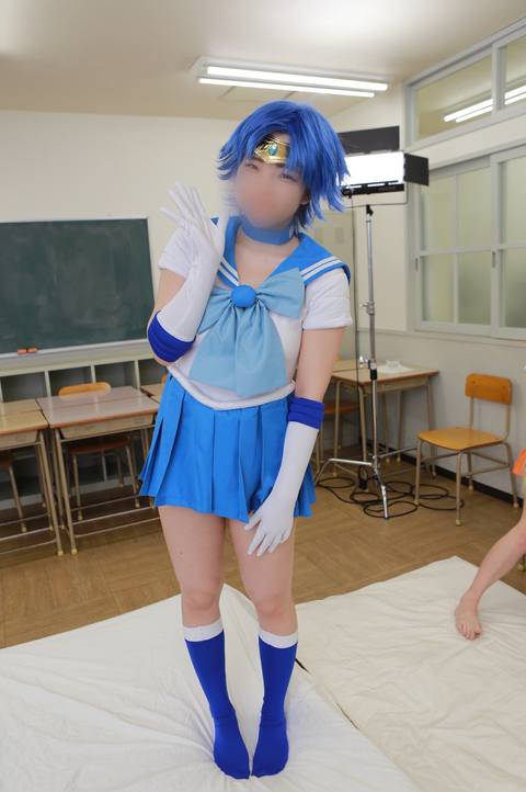 【美**戦士と大乱交】月に替わって6Pよ！夢のシチュで童貞くんのオチンポをお仕置き・複数フェラ・生ハメ・中出し・アニコスハーレム