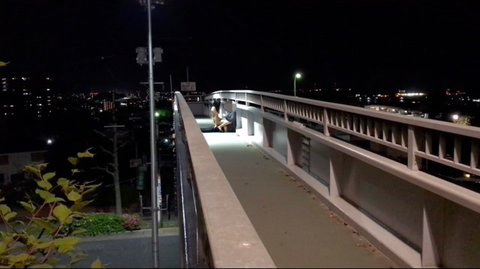 【個撮】夜景の綺麗な車通りの多い歩道橋でガチSEX★エリカが住宅街の全裸歩行で歩行者遭遇！(Erika No.11.3)