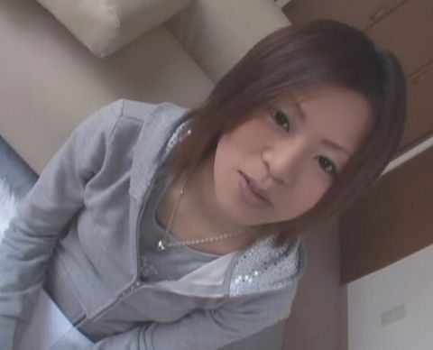ネットの募集で来たホン物ガチ素人さん　Dカップ美乳*　ちなつちゃん　プリンプリンおっぱい☆