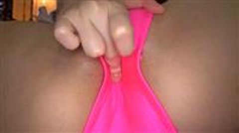 槇原愛菜　穴あきパンツに極太ディルドをブッ挿し鳴かされる淫乱お*さん
