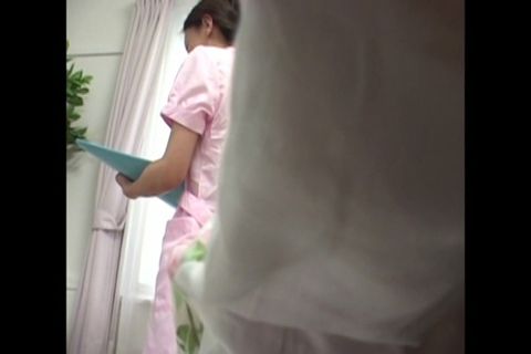 働くナースの生パン生乳高画質**