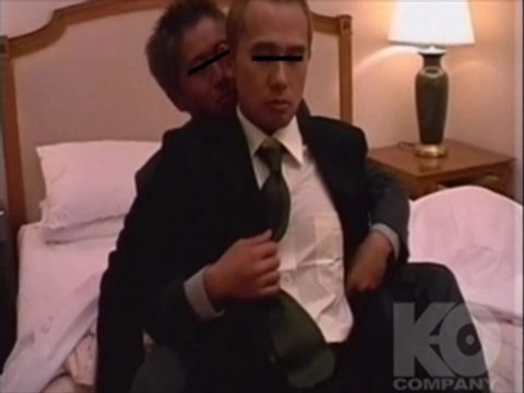 【日本男児】 リーマンカップルがホテルで淫乱情事！互いの身体を求め合う！