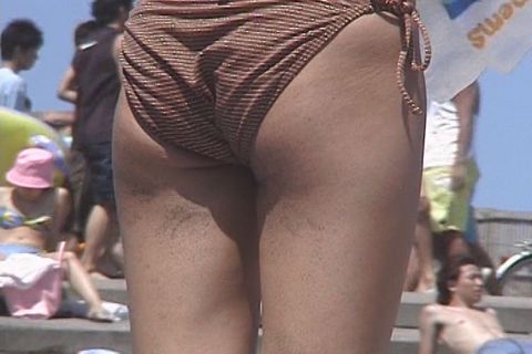 素・個「ＨＤ動画」ハミ乳首★胸チラハミ尻するビキニ巨乳ギャルたちおっぱいピッチピチお尻ぷりぷり