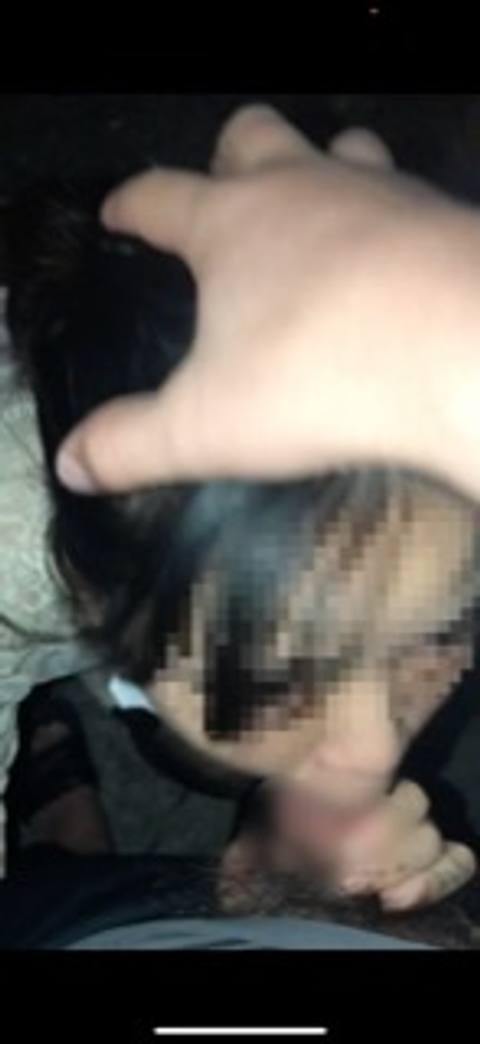 【人妻素人　淫乱　夜中の公園でご主人様とお出かけオナニー】久しぶりにご主人様とお出かけして夜中の公園でオナニー　ずっと見ていた知らない男性が寄ってきてご主人様の指示でフェラチオ　口内射精　他人棒