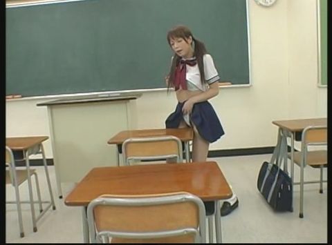 私の変態オナニー【角が大好き】擦り付けオナニーが一番気持ちいんですー　05