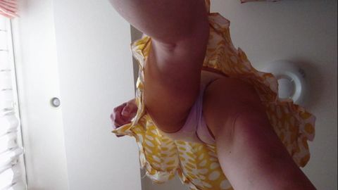スタイル抜群の****（熟女）パンチラ動画