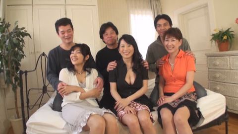 【狂宴！美熟女たちの集団フェラチオ vol.4】