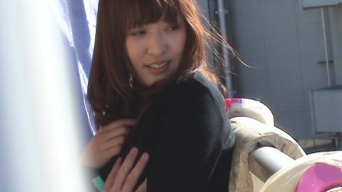 ベランダ若妻**