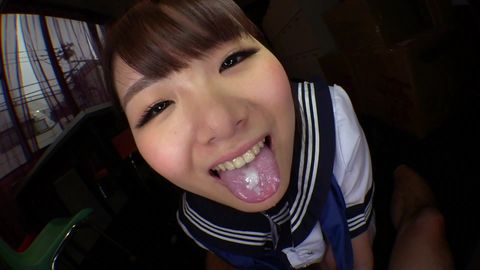 清純★クルミちゃんの面接!!美白エッチなオッパイで‥ポインっ誘惑!!