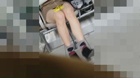 待合で、うっかり*　パンツ丸見え　ふたりセット